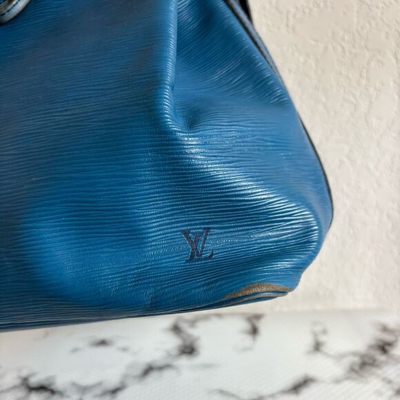 Louis Vuitton Epi Leather Bucket Blue - Picture 2 of 15